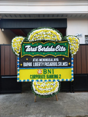 Papan Bunga Duka di Aceh Barat